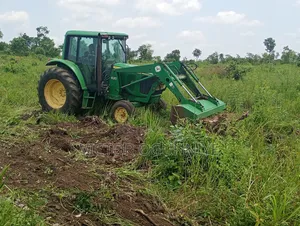 100 Horse Power Tractor for Bush Clearing, Packing and Ploughing.