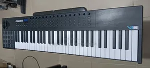 Uk Used Alesis Vi61 Midi Keyboard