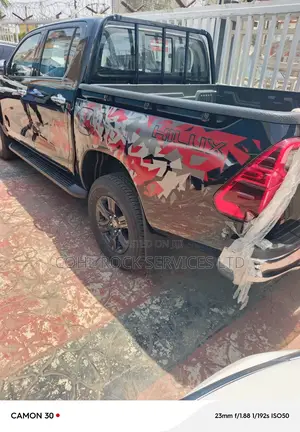 New Toyota Hilux 2024 Black