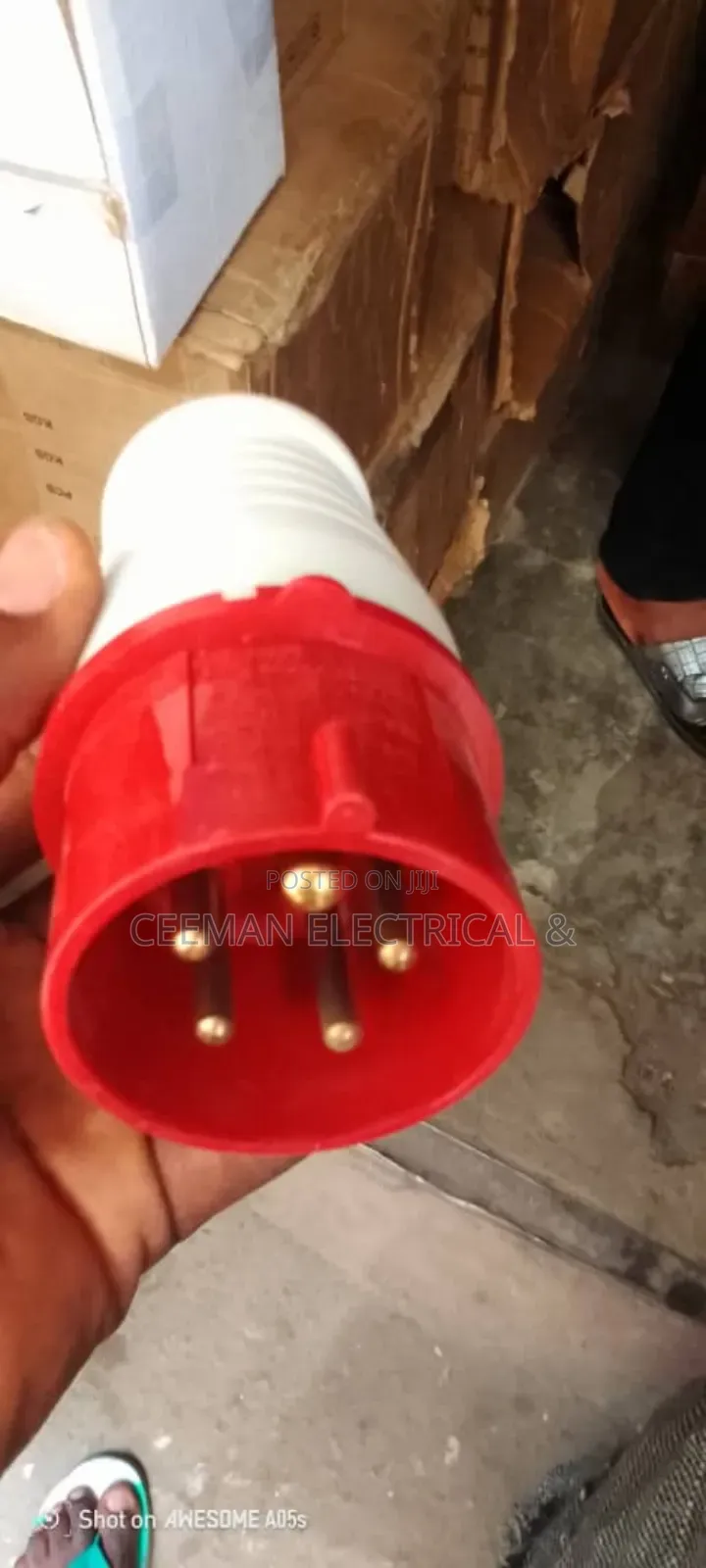 Plug 3p +Nt 16a 220/280v