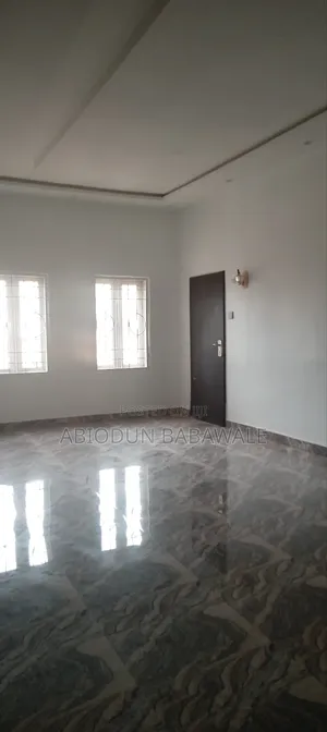 5bdrm Duplex in Navy Admiralty for rent