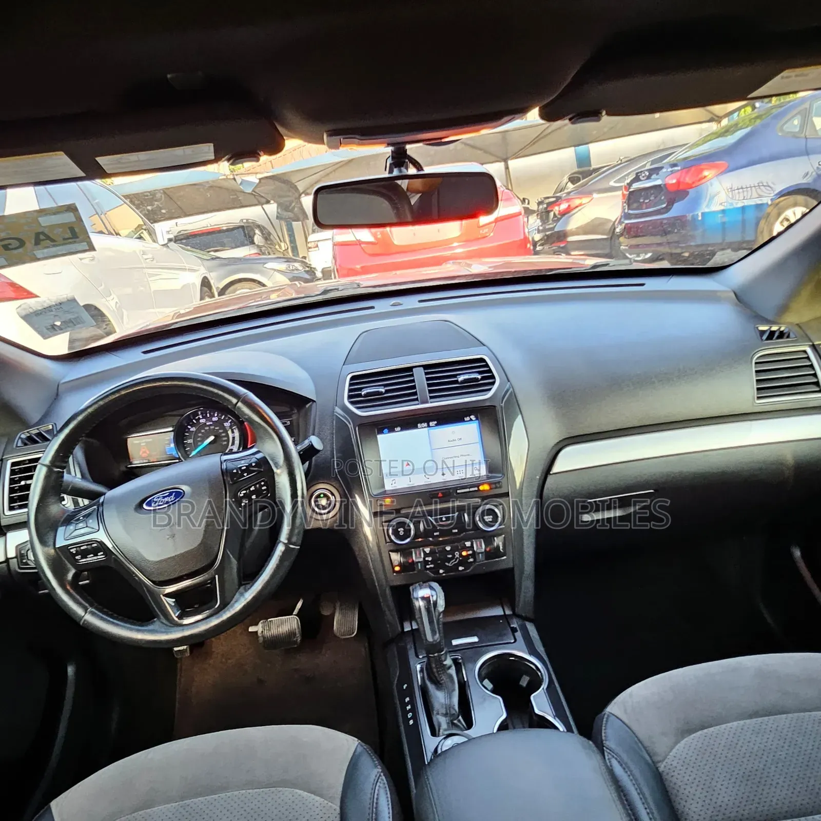 Ford Explorer XLT AWD 2018 Red