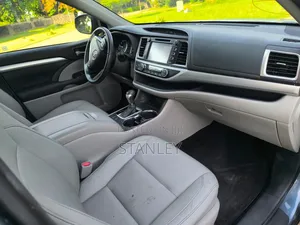 Toyota Highlander XLE 4dr SUV (3.5L 6cyl 6A) 2014 Blue