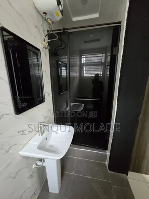 4bdrm Duplex in Magodo Phase 2 for rent