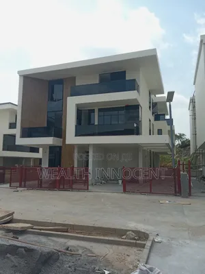 6bdrm Duplex in Guzape District for sale