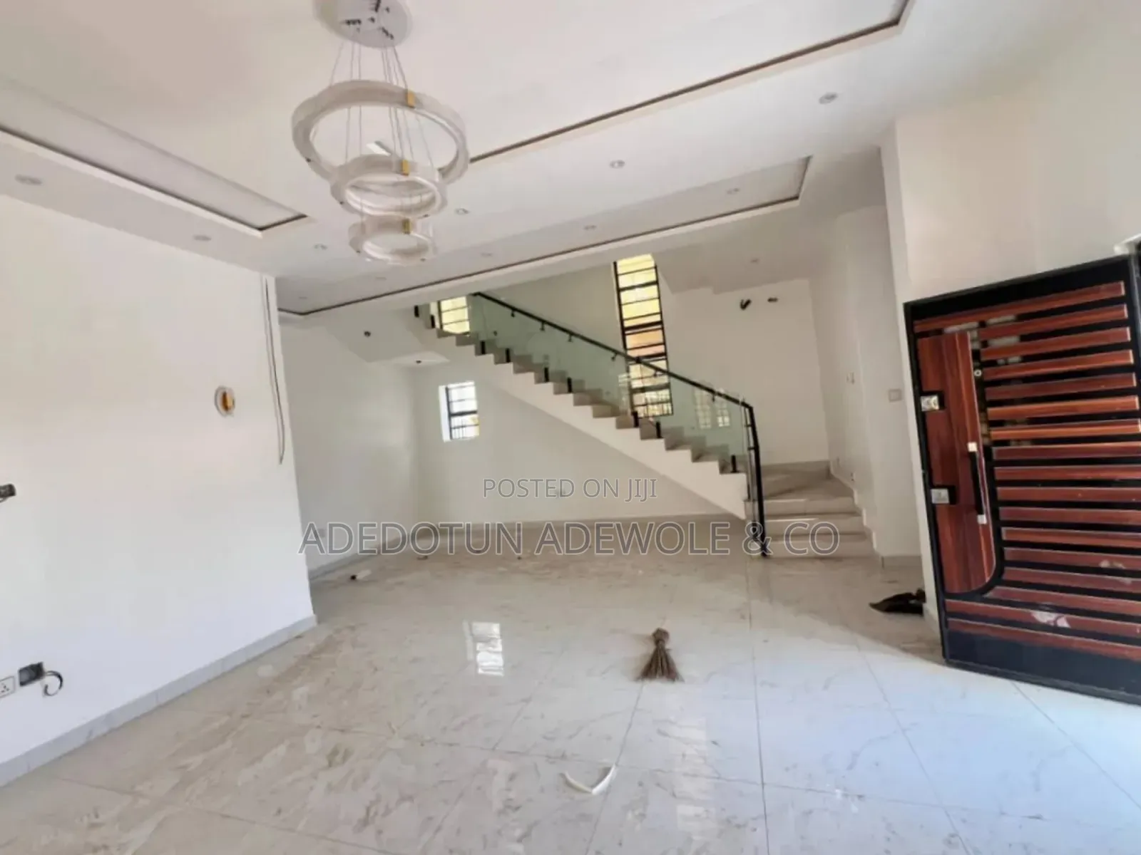 4bdrm Duplex in Heritage Estate for sale