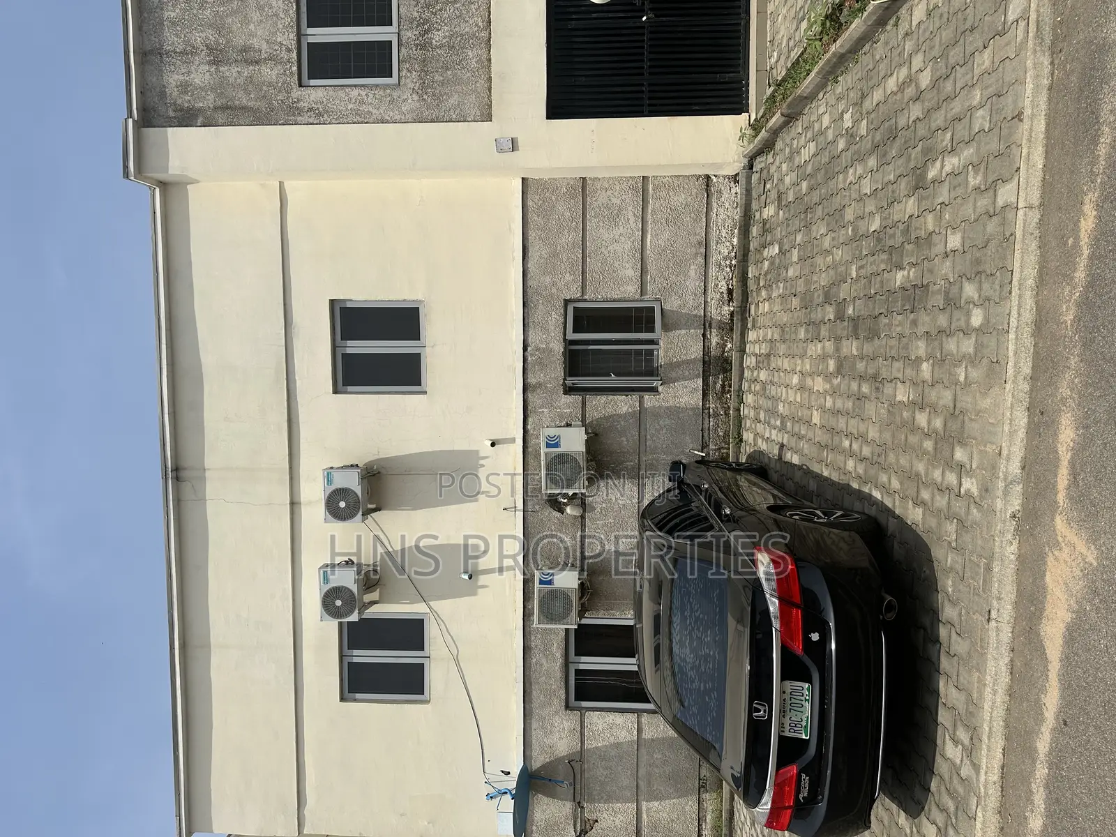 3bdrm Block of Flats in Brains And Hammers, Life Camp for sale