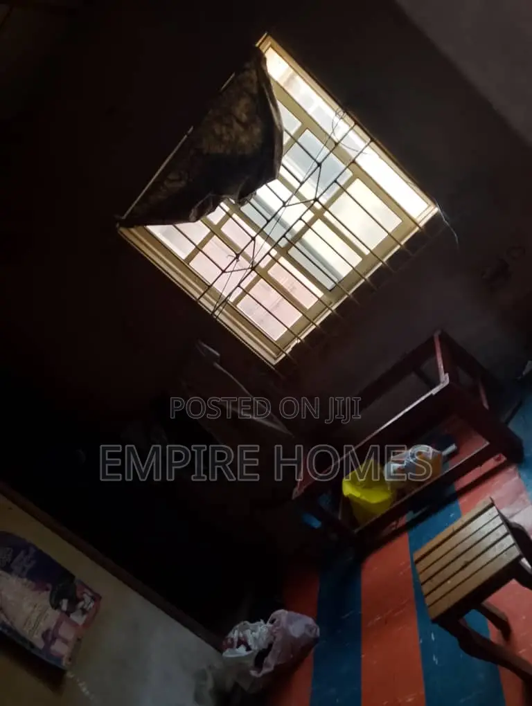 3bdrm Bungalow in Oshin Ayobo for sale