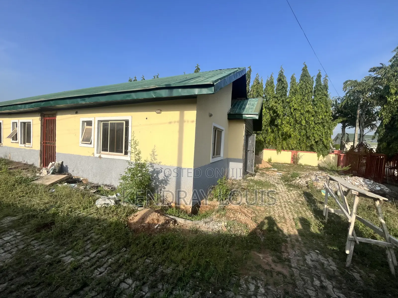3bdrm Bungalow in Patnasonic Estate, Mbora for sale