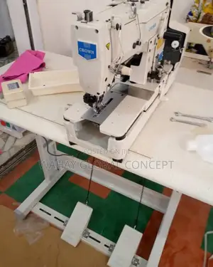 Industrial Buttonhole Machine