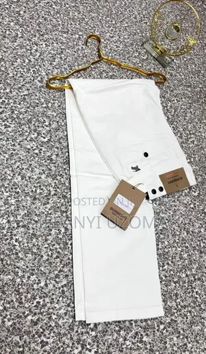 Burberry Quality Chinos Trousers