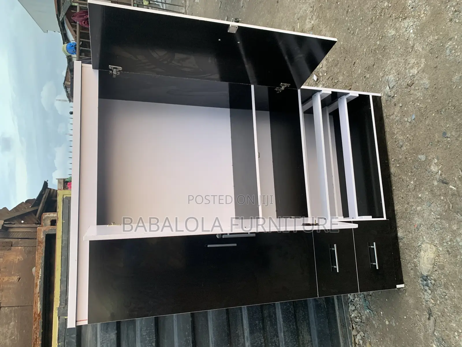 4/6 Wardrobe With Shoe Rack