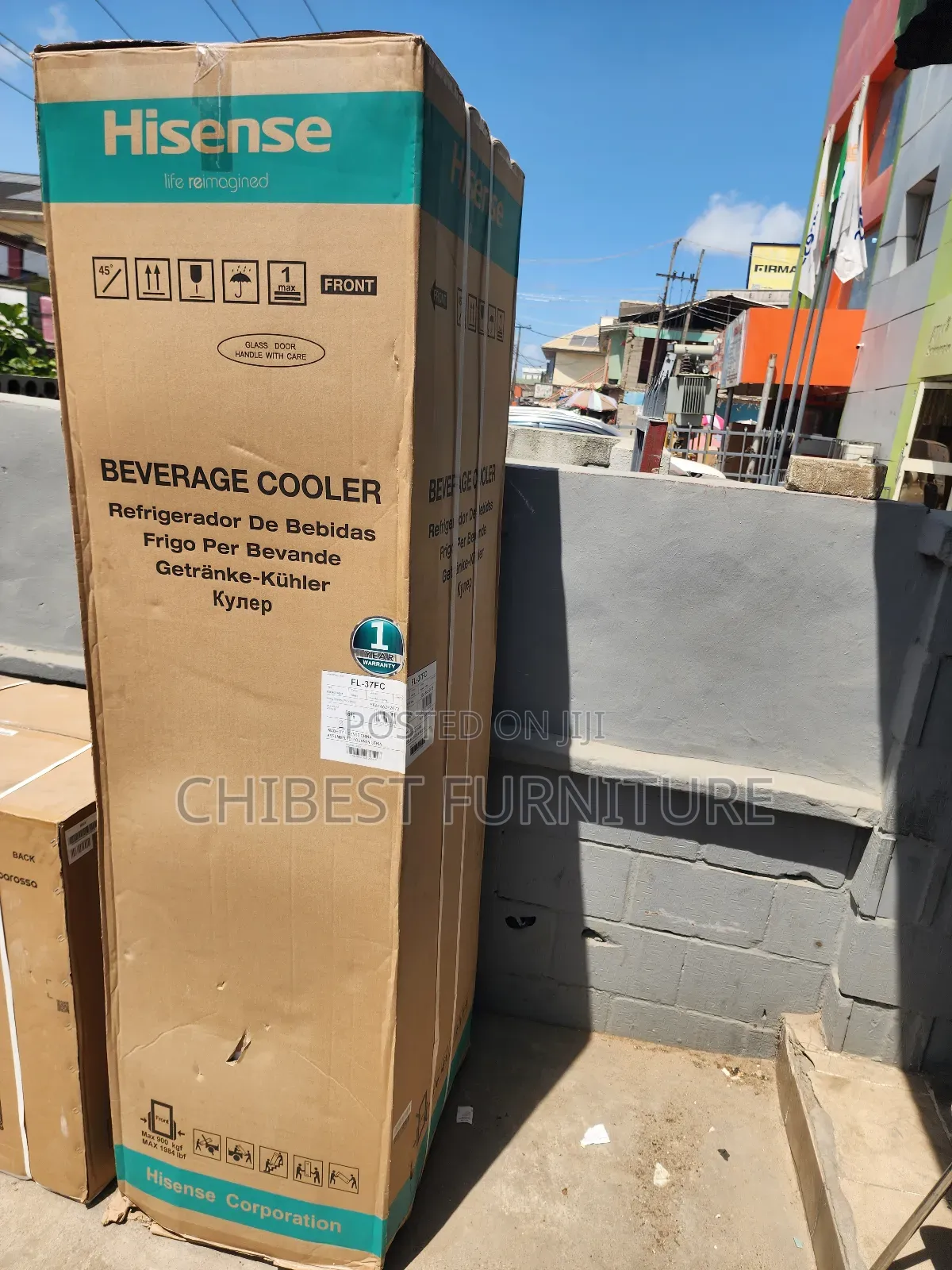 Hisense Beverage Cooler Refrigerator.