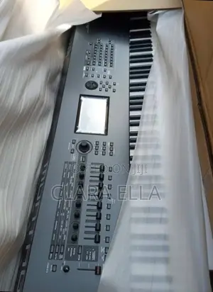 Photo - Yamaha Montage Series Synthesizer 8x