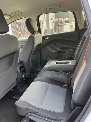 Ford Escape SE FWD 2018 White