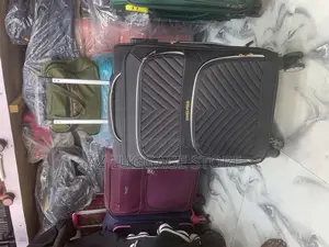 Single Hand Luggage Box