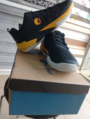 Kazu Tennis Shoe