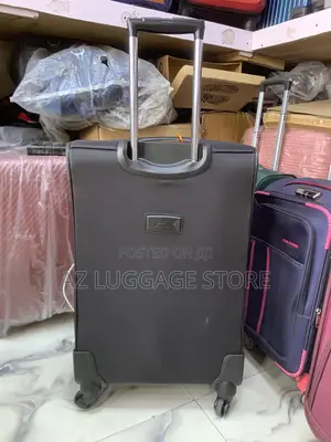 Single Hand Luggage Box