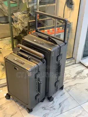Nice Unique Travelling Box High Grade For The Fashionable