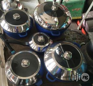 High Quality Blue Non Stick Dai Cast Alluminum.