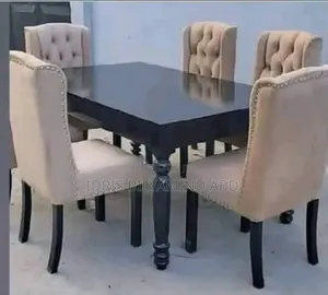 A Simple Dining Chairs