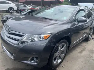 Toyota Venza Limited AWD V6 2013 Gray