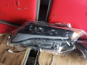 Toyota Venza 2015 Model Complete Headlamp Three Torch