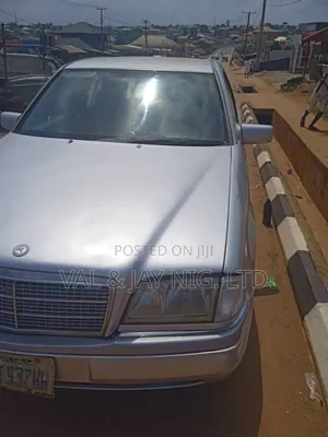 Photo - Mercedes-Benz C-Class C 180 (W203) 2001 Silver
