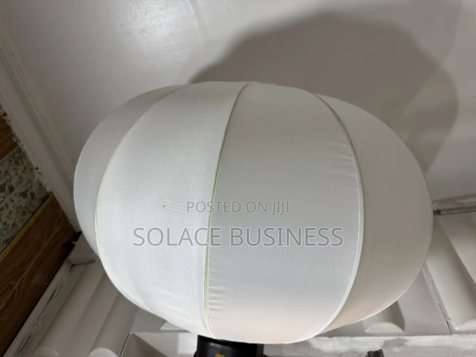 Balloon and Parabolic Softbox Lighting
