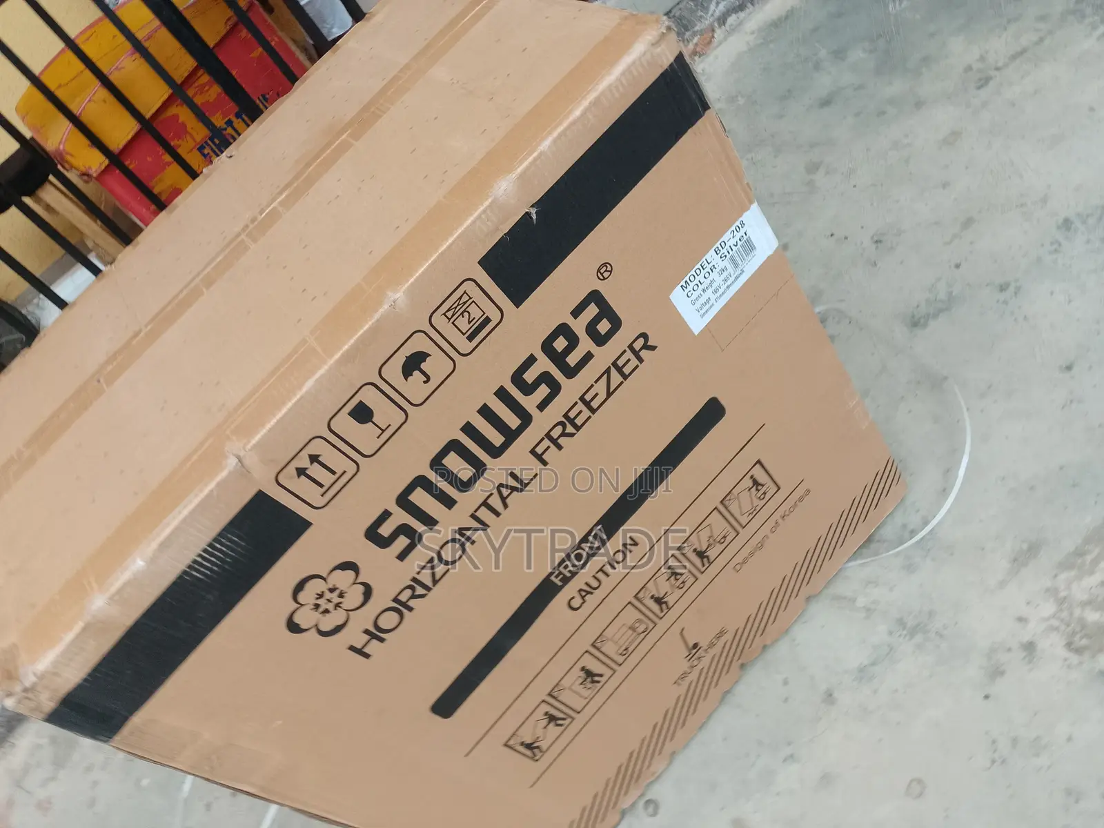 Snowsea Chest Silver (170l) Very Reliable