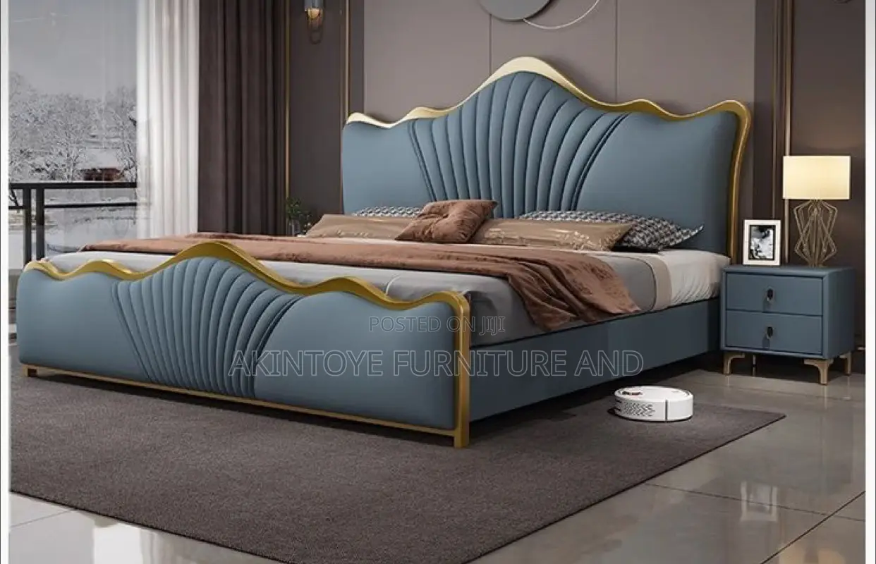 6/7 King Size Bed With 2 Sides Drawers