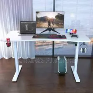 Studio Room Height Adjustable Desk