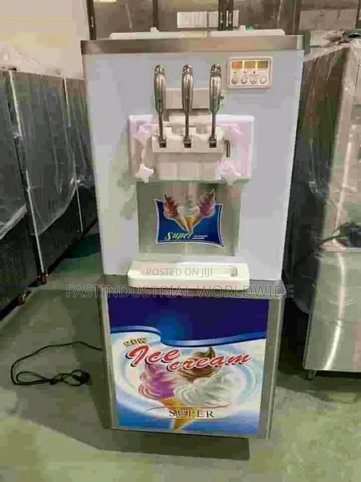 Standing Ice Cream Machine Soft