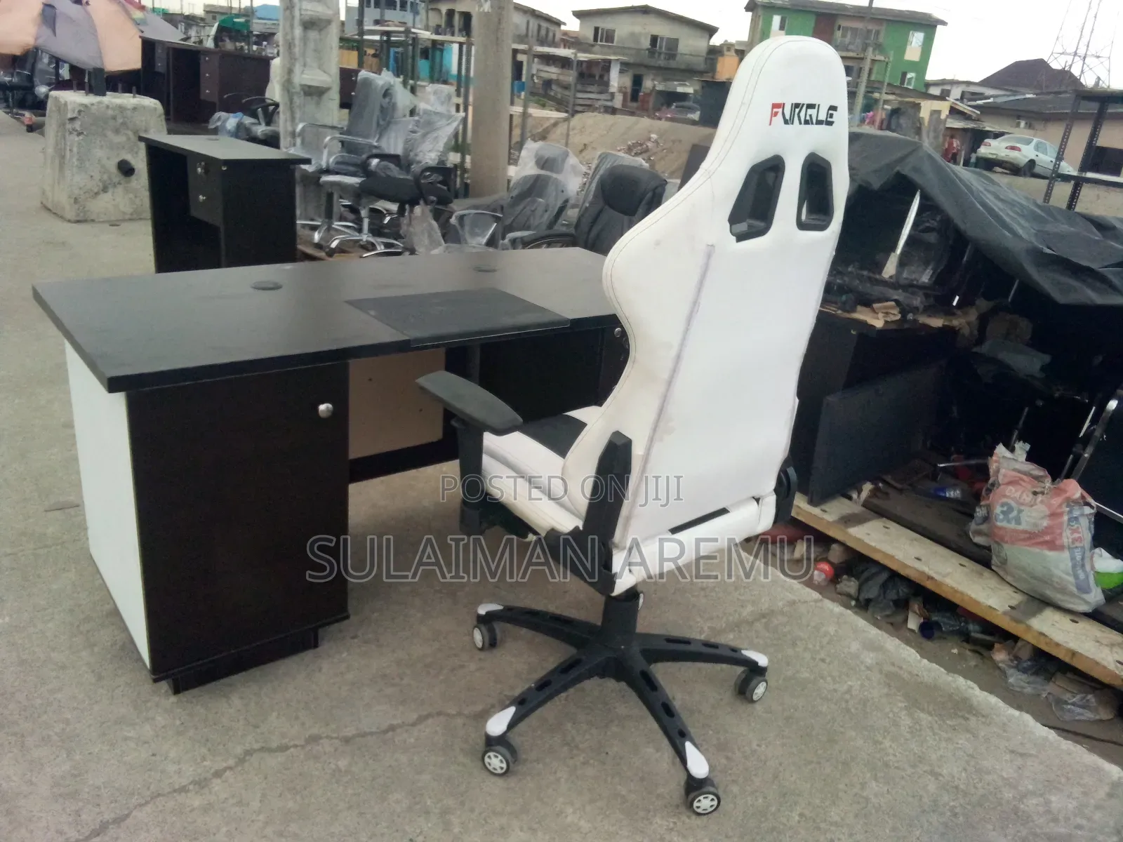 Executive Gamechair and Table