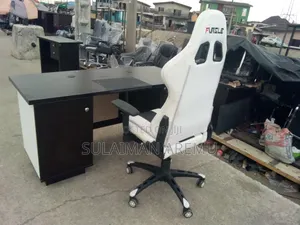 Executive Gamechair and Table
