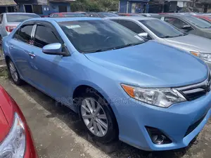 Toyota Camry XLE 4dr Sedan (2.5L 4cyl 6A) 2012 Blue