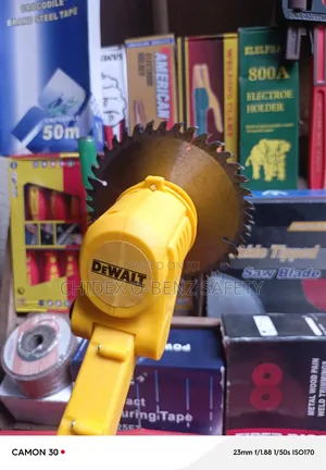 Dwalt Cordless Garden Brush Cutter