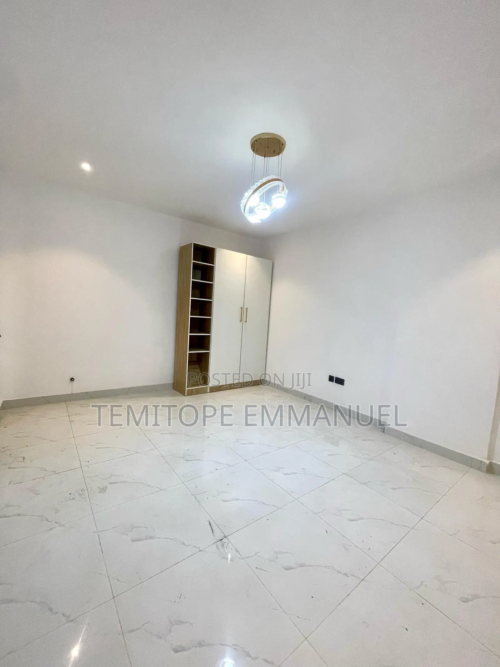Furnished 2bdrm Block of Flats in Lekki for sale