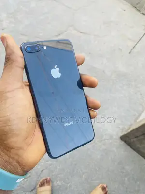 Apple iPhone 8 Plus 64 GB Black