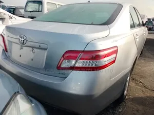 Toyota Camry LE 4dr Sedan (2.5L 4cyl 6AM) 2010 Silver