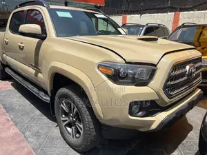 Toyota Tacoma 2017 Yellow