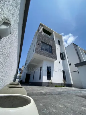 5bdrm Duplex in Lekki Scheme 2 for sale