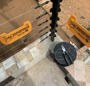 Electric Fence Installer