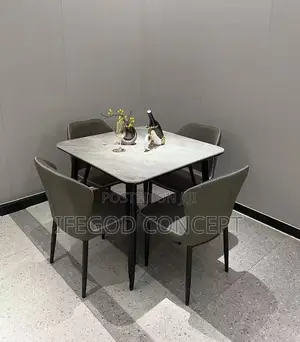Dining for Mini Space