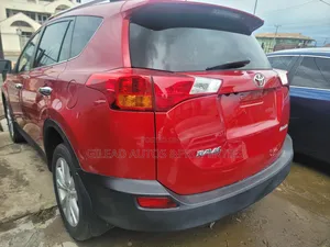 Toyota RAV4 Limited 4dr SUV AWD (2.5L 4cyl 6A) 2015 Red