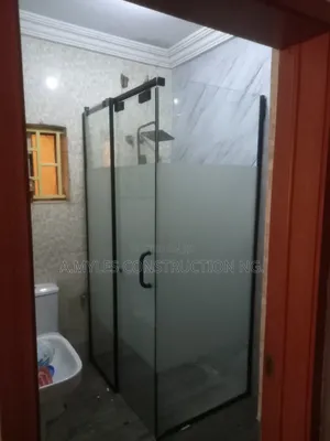 1100 X 800 X 2100 Shower Cubicles