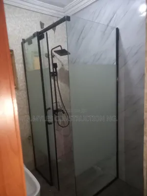 1.1 X 0.8 X 2.1 Shower Cubicles