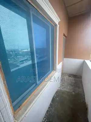 Mini Flat in Onike for sale