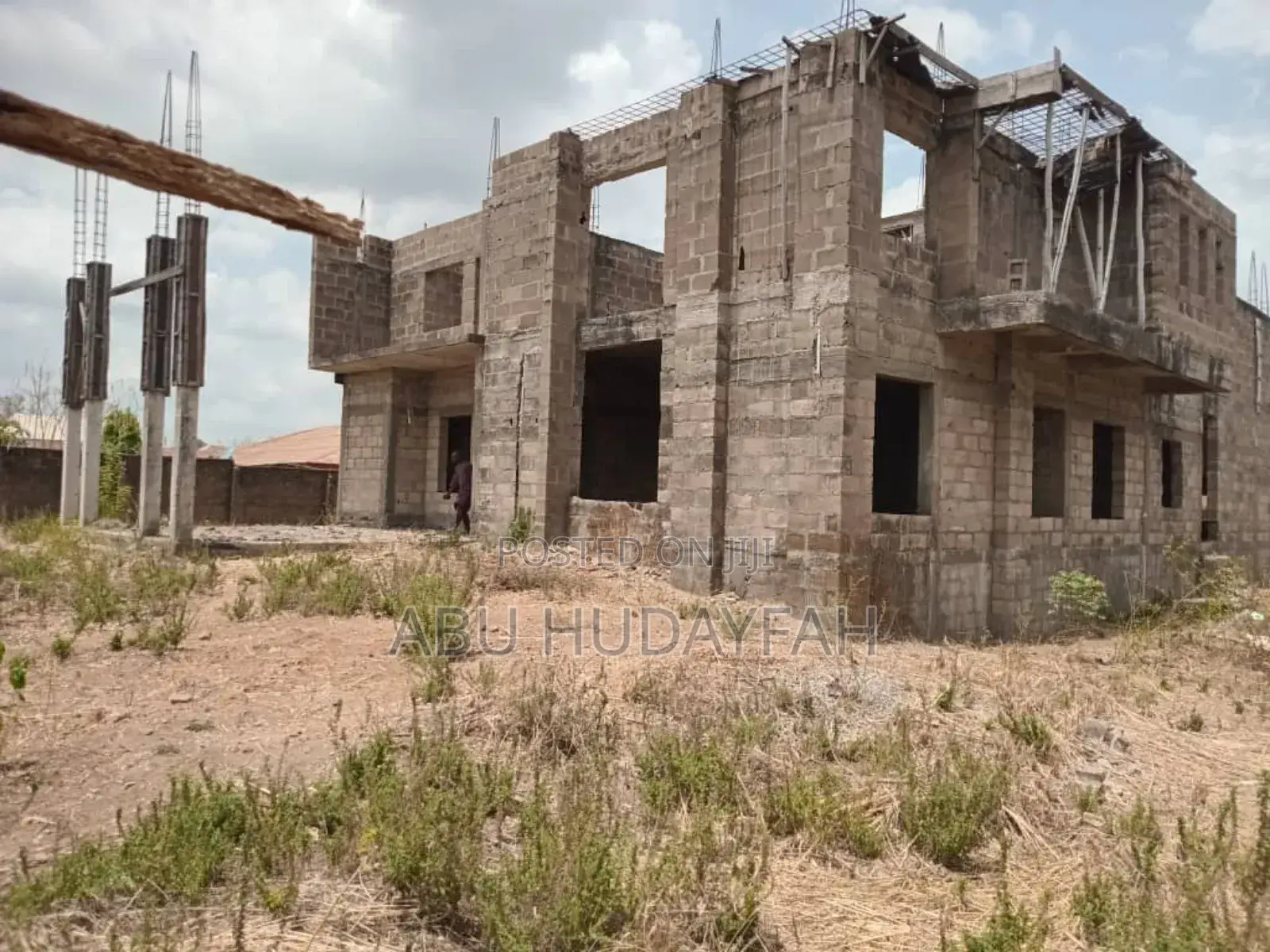 Uncompleted Five Bedroom Duplex Behind Shoprite G.R.A Fate