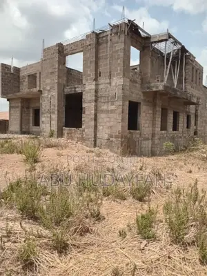 Uncompleted Five Bedroom Duplex Behind Shoprite G.R.A Fate